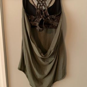 Lululemon tank